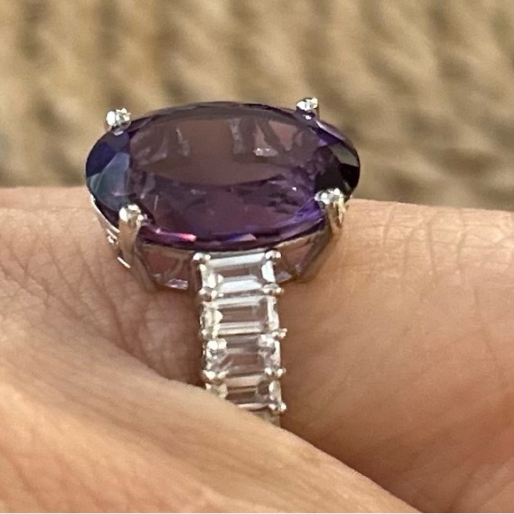 NWT Amethyst and White Crystal Ring Size 7 - Picture 2 of 4